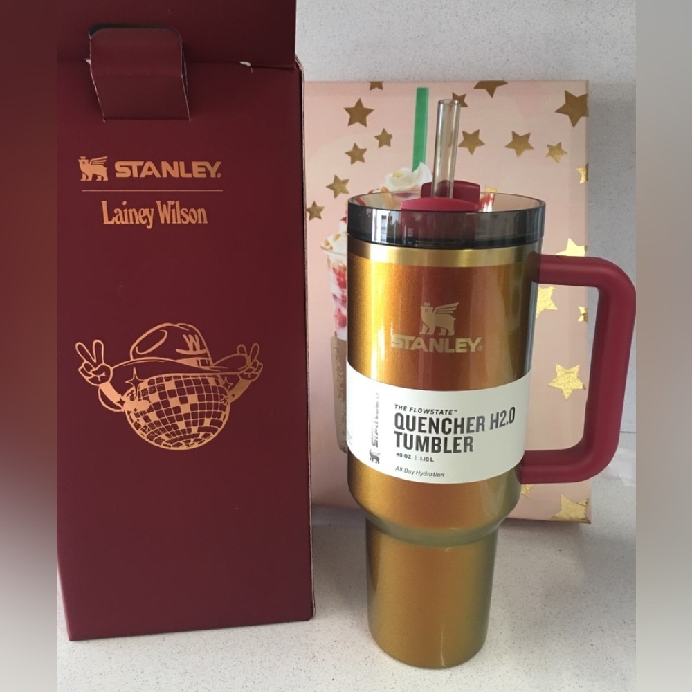 Lainey Wilson . STANLEY